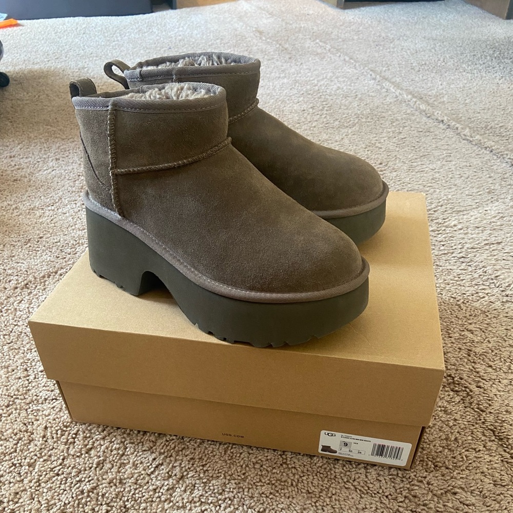 UGG Classic Ultra Mini New Heights Boots